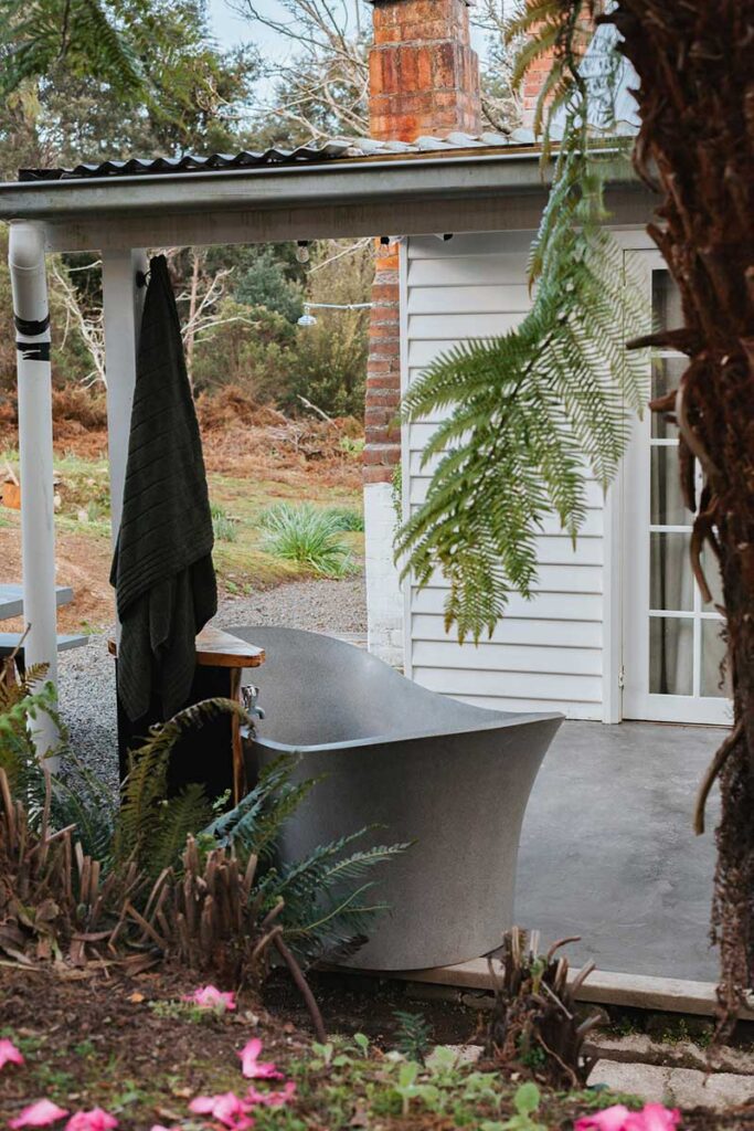 Outdoor Bath Accommodation Tasmania